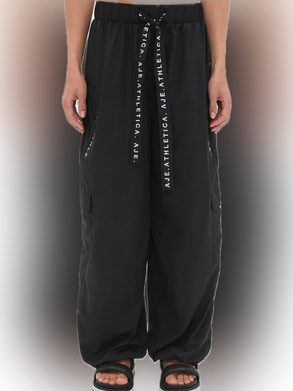 NWT AJE. Athletica belted ripstop pant 502. Size 14.